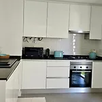 Apartamento Casa Esmeralda, Piscina, Estacionamento, Ac, Wifi Olhão